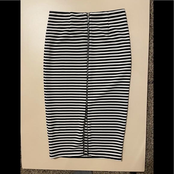 Striped Pencil Skirt S - Picture 2 of 3